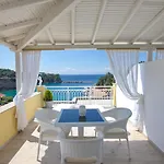 Ξενοδοχείο με διαμερίσματα Pension Votsi 4*