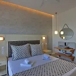 Pension Votsi 4*