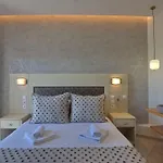 Ξενοδοχείο με διαμερίσματα Pension Votsi 4*