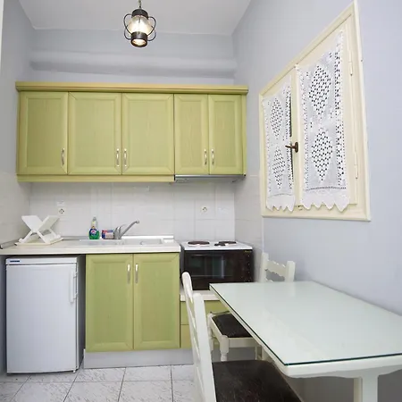 Votsi Aparthotel 3*