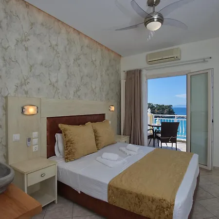 Appart hôtel Pension Votsi 4*