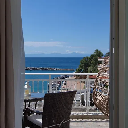 Votsi Aparthotel 3*