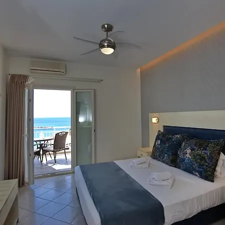Votsi Aparthotel 3*