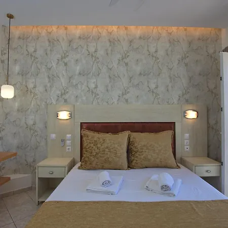 Votsi Aparthotel