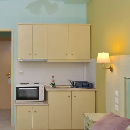 Pension Votsi Aparthotel 4*