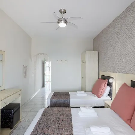Pension Votsi Aparthotel 4*