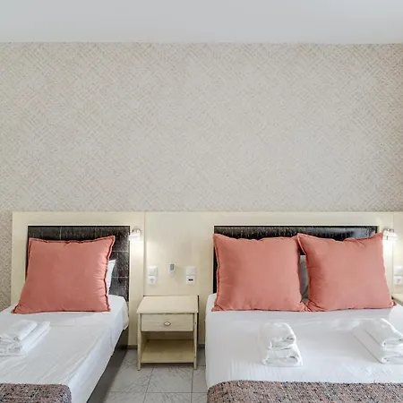 Pension Votsi 4*