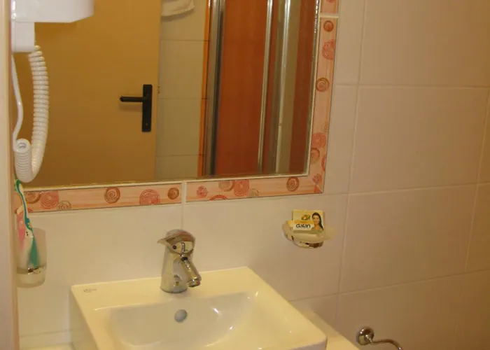 Pension Votsi 4* Vóci